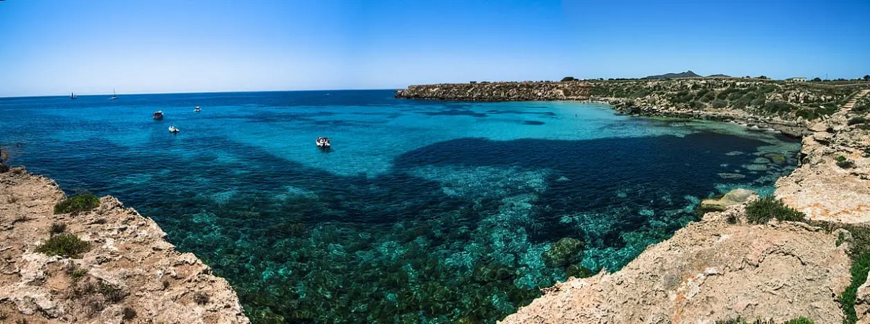 Cala Azzurra Favignana spiaggia paradisiaca